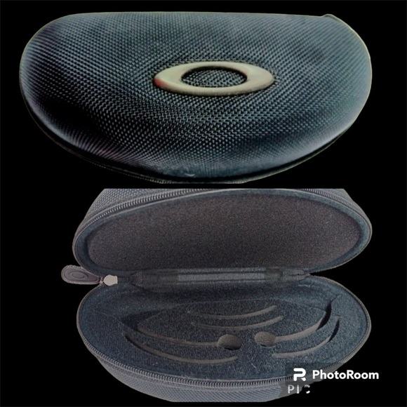 Oakley Vault Sunglasses Black Zip Around Padded Clam Shell Hard Case (Case Only) - Picture 1 of 4